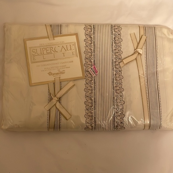 Wamsutta sheet set new in packages. Full fitted, flat and 2 standard pillowcases - Picture 4 of 10